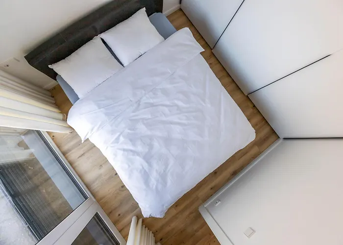 Melnrage Ii Terasa דירה קלייפדה